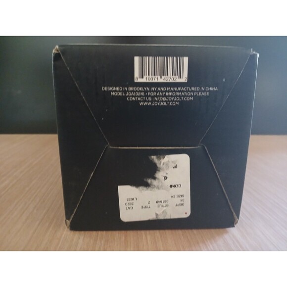 JoyJolt Gatsby Whiskey 27 Ounce Glass Decanter Bottle Lead Free Airtight Stopper - Picture 10 of 13